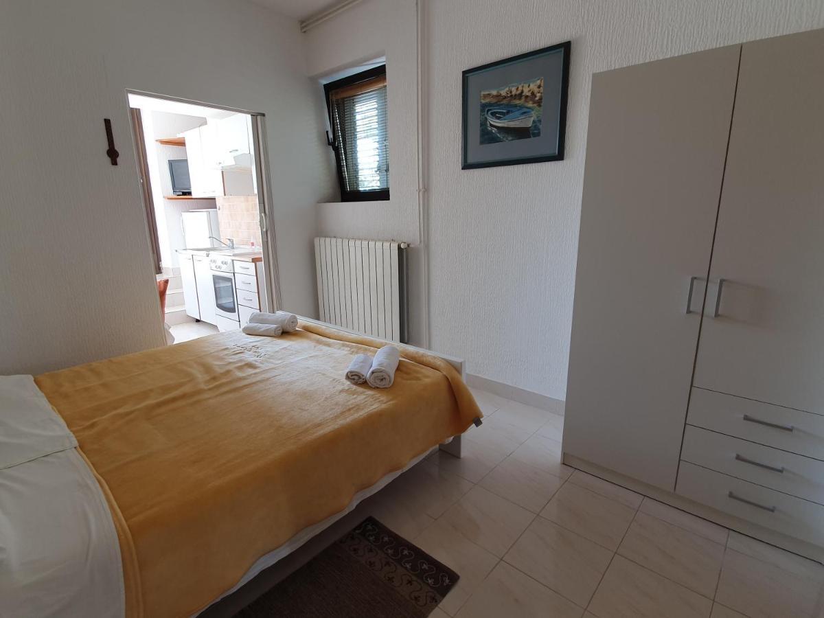 Apartment Ella Banjol Extérieur photo