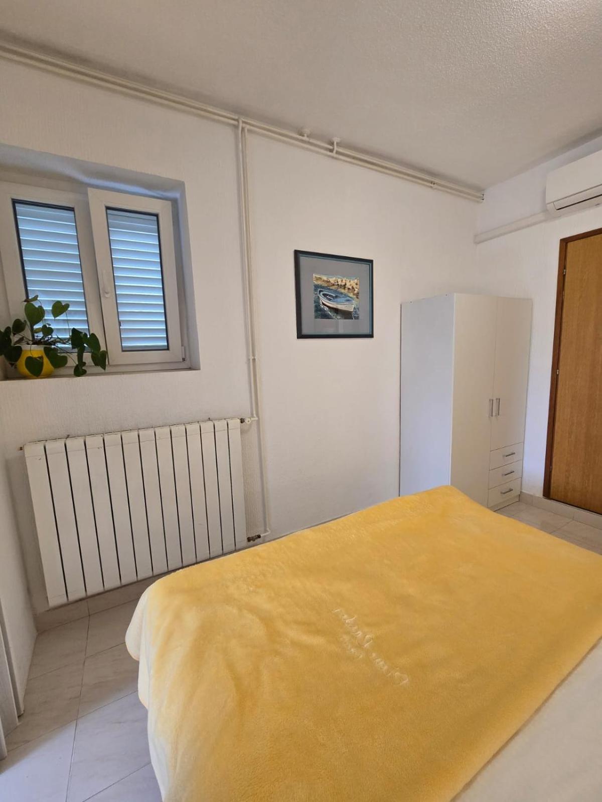 Apartment Ella Banjol Extérieur photo